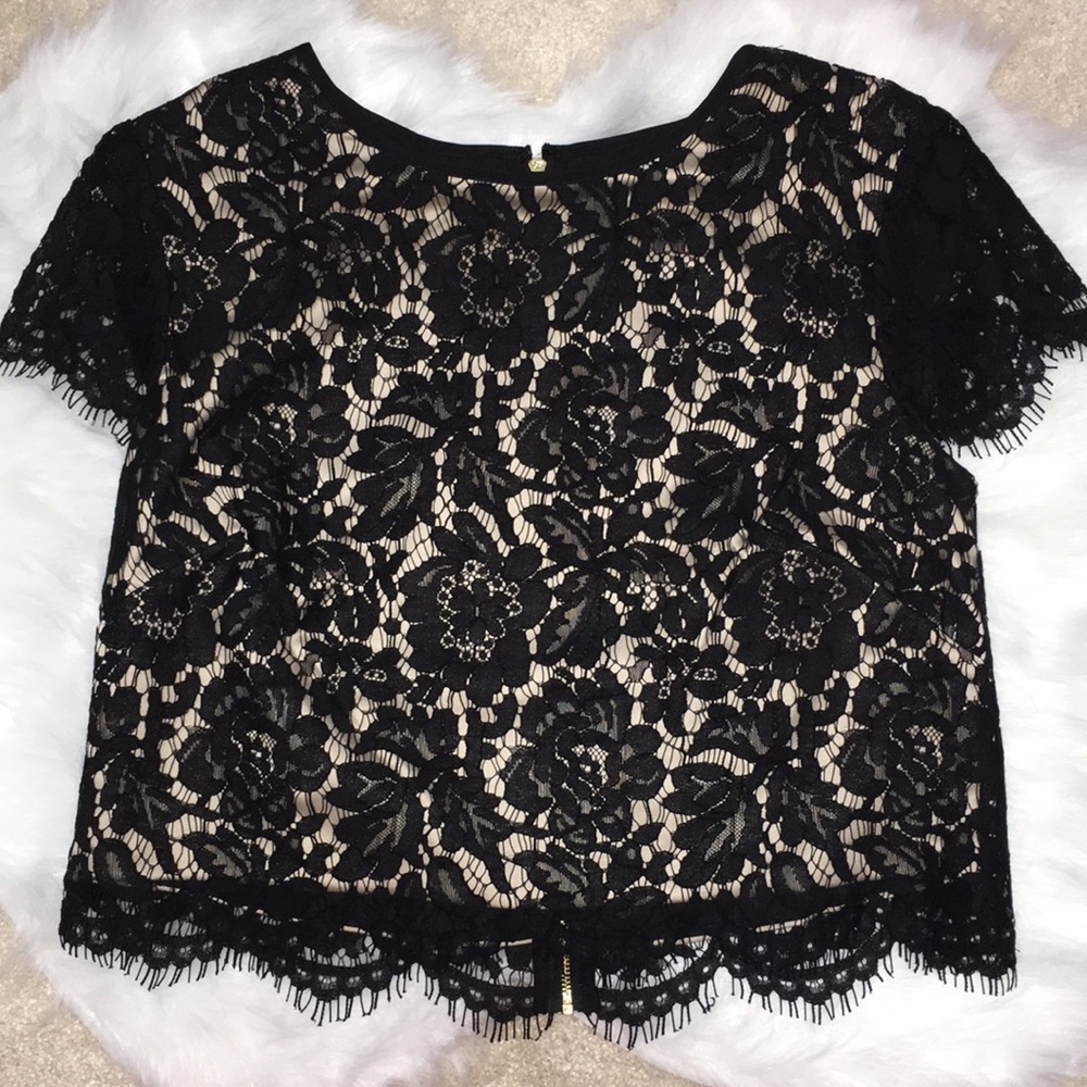 Eliza J lace crop top